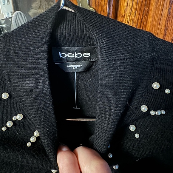 bebe Black Long Sleeve Tee new with out tags - Picture 2 of 4